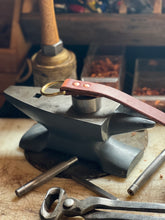 Load image into Gallery viewer, Sawbuck Pack Saddle