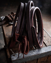 Load image into Gallery viewer, Stitched Latigo Split Reins